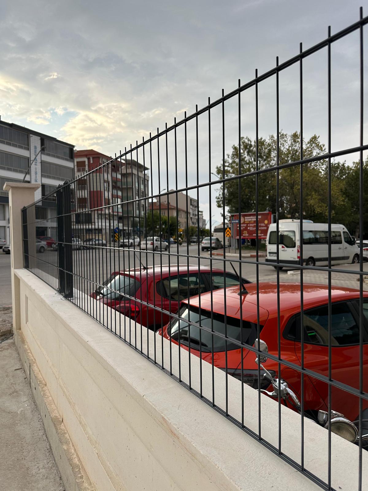 duble panel çit çeşitleri